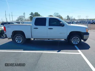 2011 GMC Sierra 1500 with VIN 3GTP2TE3XBG234948, listed as a IAAI auction lot 41880384 with Not Provided miles and . Bid and sale history available at DreamBid. Image 13.