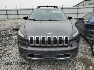 2017 Jeep Cherokee Limited z VIN 1C4PJMDB7HW512135, wystawiony jako Copart lot #44353895 z przebiegiem 153 674 mil mil oraz Szkoda całkowita • Salvage title. Historia ofert i sprzedaży dostępna na DreamBid. Obrazek 5.