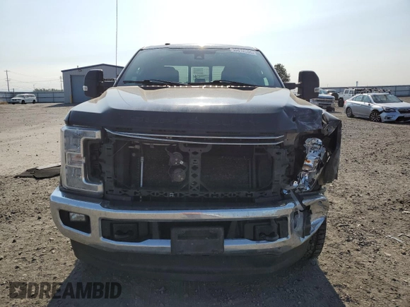 2017 Ford F-250 Lariat with VIN 1FT7W2B6XHEE59786, listed as a Copart auction lot 59812305 with 67,630 mi miles and Salvage title. Bid and sale history available at DreamBid. Image 5.