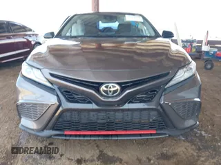 2021 Toyota Camry XSE z VIN 4T1K61AK7MU518176, wystawiony jako IAAI lot #42121890 z przebiegiem 70 634 mil mil oraz . Historia ofert i sprzedaży dostępna na DreamBid. Obrazek 13.