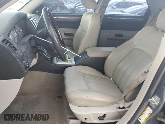 2007 Chrysler 300 C with VIN 2C3KA63H17H872014, listed as a Copart auction lot 58895934 with 99,202 mi miles and Salvage Title. Bid and sale history available at carsss.com. Image 7.