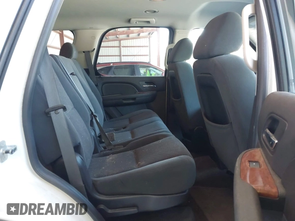 2007 GMC Yukon SLT z VIN 1GKFK13027J332987, wystawiony jako IAAI lot #42265048 z przebiegiem 206 293 mil mil oraz . Historia ofert i sprzedaży dostępna na DreamBid. Obrazek 8.