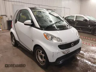 2015 Smart fortwo Passion with VIN WMEEJ3BA2FK790569, listed as a IAAI auction lot 41598759 with 78,307 mi miles. Bid and sale history available at carsss.com. Image 1.