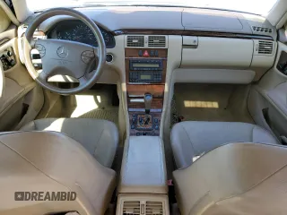 2000 Mercedes-Benz E 320 with VIN WDBJF65J9YB053219, listed as a Copart auction lot 53261565 with Not Provided miles and Salvage Title. Bid and sale history available at DreamBid. Image 8.