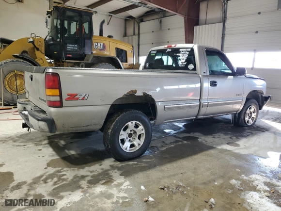 2000 Chevrolet Silverado 1500 LS with VIN 1GCEK14T9YE121960, listed as a Copart auction lot 88673705 with 253,655 mi miles and Salvage Title. Bid and sale history available at carsss.com. Image 3.