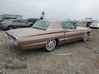 1966 Ford Thunderbird z VIN 6Y81Z127258, wystawiony jako Copart lot #52935585 z przebiegiem 59 083 mil mil oraz Czysty tytuł • Clean title. Historia ofert i sprzedaży dostępna na DreamBid. Obrazek 3.