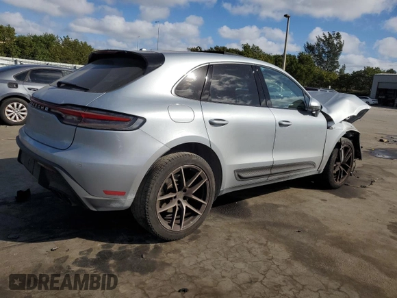 2022 Porsche Macan z VIN WP1AA2A57NLB05971, wystawiony jako Copart lot #43400275 z przebiegiem 28 092 mil mil oraz Szkoda całkowita • Salvage title. Historia ofert i sprzedaży dostępna na DreamBid. Obrazek 3.