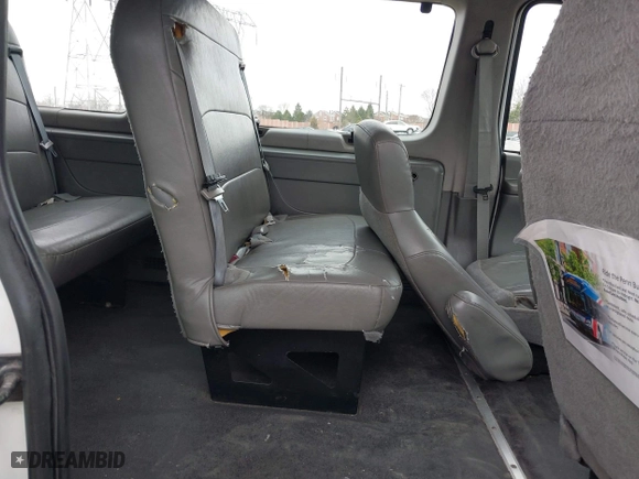 2008 Ford Econoline Wagon XL with VIN 1FDSS31L78DA60161, listed as a IAAI auction lot 41840351 with 151,312 mi miles. Bid and sale history available at carsss.com. Image 8.