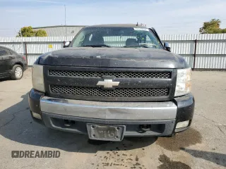 2008 Chevrolet Silverado 1500 1LT with VIN 2GCEC13J881157539, listed as a Copart auction lot 79116054 with 228,228 mi miles and Salvage Title. Bid and sale history available at DreamBid. Image 5.