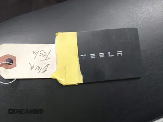 2018 Tesla Model 3 Long Range Battery z VIN 5YJ3E1EA2JF156808, wystawiony jako IAAI lot #42160829 z przebiegiem 106 258 mil mil oraz . Historia ofert i sprzedaży dostępna na DreamBid. Obrazek 11.
