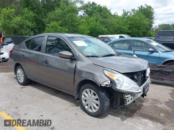 2016 Nissan Versa S z VIN 3N1CN7AP2GL874174, wystawiony jako IAAI lot #42316199 z przebiegiem 126 507 mil mil oraz . Historia ofert i sprzedaży dostępna na DreamBid. Obrazek 1.