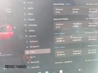2023 Tesla Model 3 z VIN 5YJ3E1EAXPF584537, wystawiony jako IAAI lot #41464243 z przebiegiem 33 229 mil mil oraz . Historia ofert i sprzedaży dostępna na DreamBid. Obrazek 7.