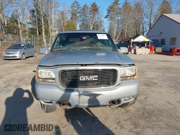 2000 GMC Denali with VIN 1GKEK13R7YR159609, listed as a IAAI auction lot 41828674 with 231,627 mi miles. Bid and sale history available at carsss.com. Image 13.