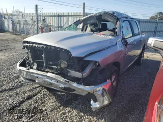 2017 Ram 1500 Big Horn z VIN 3C6RR6LT1HG768963, wystawiony jako Copart lot #43779065 z przebiegiem Nie podano mil oraz Szkoda całkowita • Salvage title. Historia ofert i sprzedaży dostępna na DreamBid. Obrazek 1.