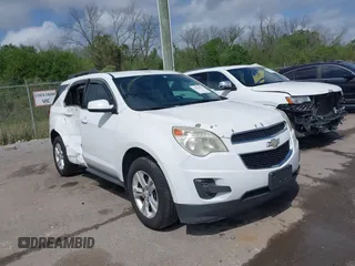 2015 Chevrolet Equinox LT with VIN 2GNALBEK8F6351845, listed as a IAAI auction lot 41904047 with 173,620 mi miles. Bid and sale history available at carsss.com. Image 1.