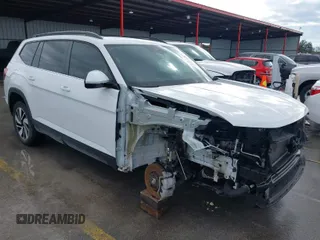 2024 Volkswagen Atlas SE z VIN 1V2JR2CA3RC508659, wystawiony jako IAAI lot #41430628 z przebiegiem 23 139 mil mil oraz . Historia ofert i sprzedaży dostępna na DreamBid. Obrazek 1.