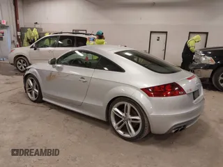 2015 Audi TTS 2.0T z VIN TRUB1AFK2F1000143, wystawiony jako IAAI lot #41649250 z przebiegiem 110 321 mil mil oraz . Historia ofert i sprzedaży dostępna na DreamBid. Obrazek 3.