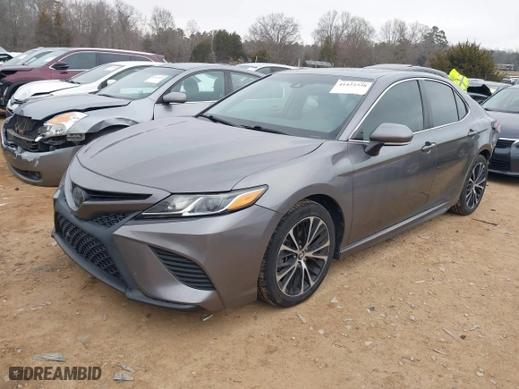 2018 Toyota Camry LE with VIN 4T1B11HK3JU630411, listed as a IAAI auction lot 41423338 with 134,959 mi miles. Bid and sale history available at carsss.com. Image 18.