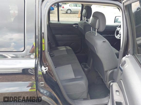 2014 Jeep Patriot Latitude with VIN 1C4NJRFB1ED616001, listed as a IAAI auction lot 42722459 with 81,561 mi miles and . Bid and sale history available at DreamBid. Image 8.
