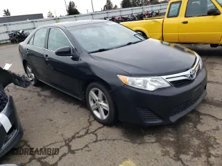 2012 Toyota Camry L with VIN 4T1BF1FK0CU034258, listed as a Copart auction lot 43572785 with 200,166 mi miles and Salvage Title. Bid and sale history available at carsss.com. Image 4.