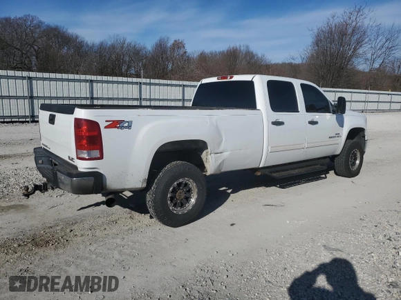 2007 GMC Sierra 3500HD SRW SLT z VIN 1GTHK33657F518837, wystawiony jako Copart lot #88449265 z przebiegiem 298 791 mil mil oraz Szkody całkowita. Historia ofert i sprzedaży dostępna na DreamBid. Obrazek 3.