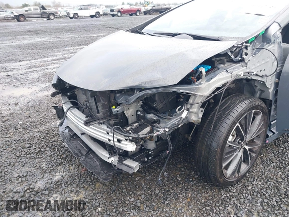 2024 Toyota Prius LE z VIN JTDADABU4R3015000, wystawiony jako IAAI lot #41147221 z przebiegiem 4 411 mil mil oraz . Historia ofert i sprzedaży dostępna na DreamBid. Obrazek 6.