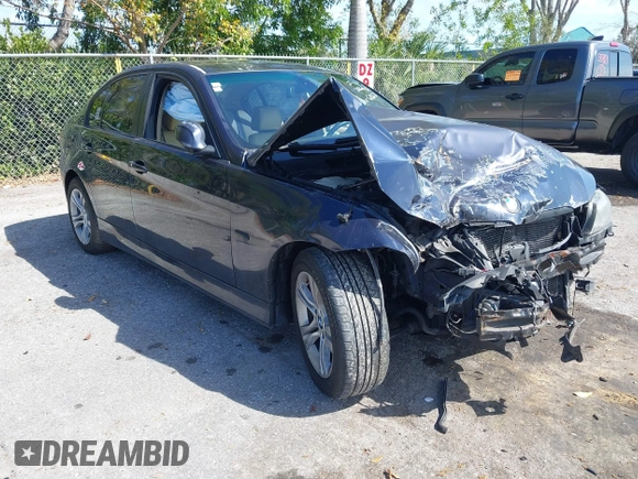 2008 BMW 3 Series 328xi z VIN WBAVC93538K056827, wystawiony jako IAAI lot #41646425 z przebiegiem Nie podano mil oraz . Historia ofert i sprzedaży dostępna na DreamBid. Obrazek 11.