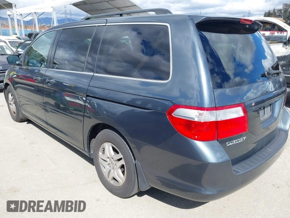 2006 Honda Odyssey EX-L with VIN 5FNRL38626B461798, listed as a IAAI auction lot 41751495 with 125,952 mi miles. Bid and sale history available at carsss.com. Image 3.