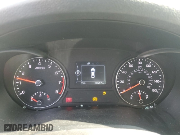 2016 Kia Optima LX z VIN KNAGT4L36G5113156, wystawiony jako Copart lot #55999935 z przebiegiem 88 647 mil mil oraz Szkoda całkowita • Salvage title. Historia ofert i sprzedaży dostępna na DreamBid. Obrazek 9.