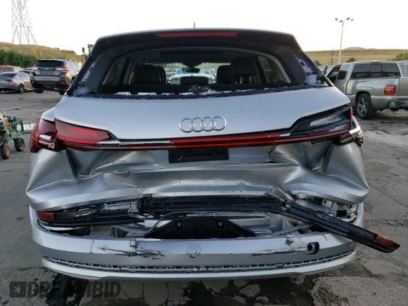 2022 Audi e-tron Premium with VIN WA1AAAGE3NB023738, listed as a Copart auction lot 72651284 with 35,531 mi miles and Salvage Title. Bid and sale history available at DreamBid. Image 6.