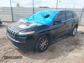 2016 Jeep Cherokee Latitude with VIN 1C4PJLCB3GW247899, listed as a IAAI auction lot 39693243 with 85,088 mi miles. Bid and sale history available at carsss.com. Image 2.