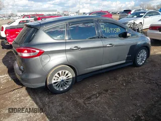 2017 Ford C-Max SE z VIN 1FADP5AU9HL108743, wystawiony jako IAAI lot #41697588 z przebiegiem 188 856 mil mil oraz . Historia ofert i sprzedaży dostępna na DreamBid. Obrazek 4.