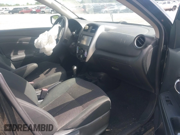2019 Nissan Versa SV z VIN 3N1CN7AP5KL863761, wystawiony jako IAAI lot #41958583 z przebiegiem 106 086 mil mil oraz . Historia ofert i sprzedaży dostępna na DreamBid. Obrazek 5.