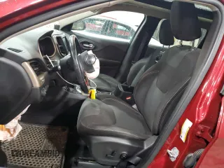 2016 Jeep Cherokee Latitude z VIN 1C4PJMCS3GW142740, wystawiony jako Copart lot #53575865 z przebiegiem 87 720 mil mil oraz Szkoda całkowita • Salvage title. Historia ofert i sprzedaży dostępna na DreamBid. Obrazek 7.