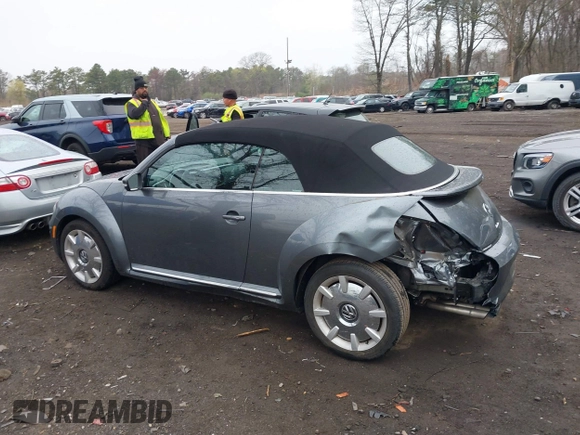 2019 Volkswagen Beetle S with VIN 3VW5DAAT6KM505210, listed as a IAAI auction lot 42084818 with 24 mi miles and . Bid and sale history available at DreamBid. Image 14.