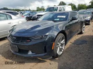 2019 Chevrolet Camaro 2LT with VIN 1G1FD1RX4K0115684, listed as a Copart auction lot 64106713 with 27,218 mi miles. Bid and sale history available at carsss.com. Image 1.