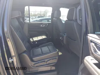 2023 GMC Yukon XL SLT z VIN 1GKS2GKD1PR137714, wystawiony jako IAAI lot #41982459 z przebiegiem 63 887 mil mil oraz . Historia ofert i sprzedaży dostępna na DreamBid. Obrazek 8.
