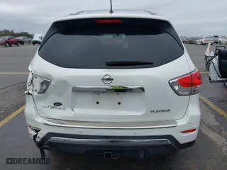 2014 Nissan Pathfinder SV with VIN 5N1AR2MN8EC633911, listed as a IAAI auction lot 41427334 with 128,467 mi miles. Bid and sale history available at carsss.com. Image 16.