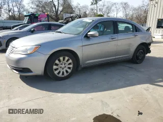 2013 Chrysler 200 LX with VIN 1C3CCBAB8DN641216, listed as a Copart auction lot 88522715 with 158,124 mi miles and Salvage Title. Bid and sale history available at carsss.com. Image 1.