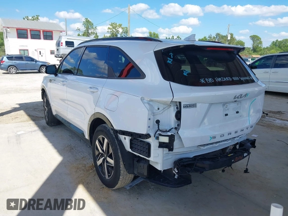 2022 Kia Sorento S with VIN 5XYRL4LC5NG150859, listed as a IAAI auction lot 41648364 with 57,911 mi miles. Bid and sale history available at carsss.com. Image 3.