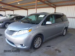 2015 Toyota Sienna XLE с VIN 5TDYK3DC9FS611086, выставлен на аукционе IAAI как лот 41970098 с пробегом 59 154 миль миль и . История ставок и продаж доступна на DreamBid. Изображение 19.