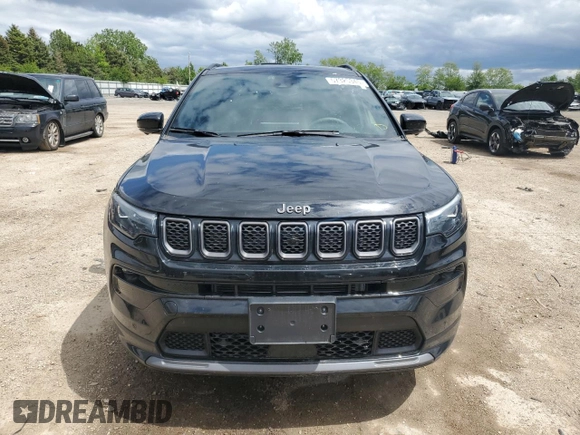 2023 Jeep Compass (RED) Edition z VIN 3C4NJDCNXPT543256, wystawiony jako Copart lot #57325345 z przebiegiem 21 195 mil mil oraz Szkoda całkowita • Salvage title. Historia ofert i sprzedaży dostępna na DreamBid. Obrazek 5.