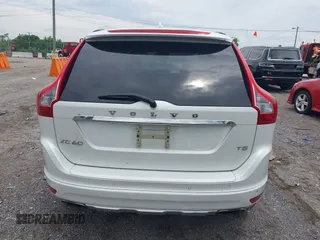 2015 Volvo XC60 T5 Drive-E Premier z VIN YV440MDB9F2622367, wystawiony jako IAAI lot #42356051 z przebiegiem 194 999 mil mil oraz . Historia ofert i sprzedaży dostępna na DreamBid. Obrazek 16.