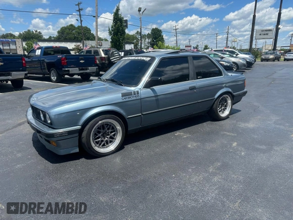 1989 BMW 3 Series 325is z VIN WBAAA2306K4259822, wystawiony jako Copart lot #60571445 z przebiegiem 125 750 mil mil oraz Czysty tytuł • Clean title. Historia ofert i sprzedaży dostępna na DreamBid. Obrazek 2.