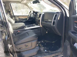 2018 Ram 2500 Laramie with VIN 3C6UR5FJXJG253495, listed as a IAAI auction lot 41084906 with 82,614 mi miles. Bid and sale history available at carsss.com. Image 5.