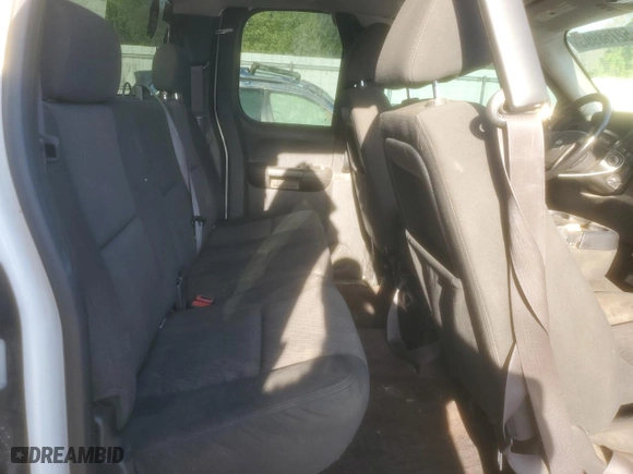 2013 Chevrolet Silverado 1500 LT with VIN 1GCRKSE74DZ207009, listed as a Copart auction lot 52758995 with 112,810 mi miles and Clean Title. Bid and sale history available at carsss.com. Image 10.