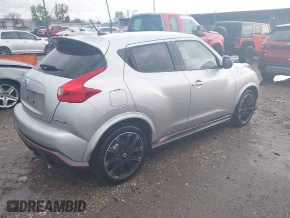 2014 Nissan Juke S with VIN JN8AF5MV3ET365787, listed as a IAAI auction lot 41968100 with 181,431 mi miles. Bid and sale history available at carsss.com. Image 4.