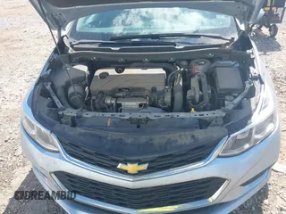 2017 Chevrolet Cruze LS z VIN 1G1BC5SM3H7210519, wystawiony jako IAAI lot #42163047 z przebiegiem 100 103 mil mil oraz . Historia ofert i sprzedaży dostępna na DreamBid. Obrazek 10.