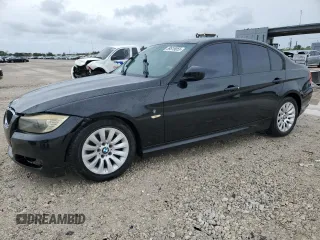 2009 BMW 3 Series 328i z VIN WBAPH77519NL81596, wystawiony jako Copart lot #59519055 z przebiegiem Nie podano mil oraz Czysty tytuł • Clean title. Historia ofert i sprzedaży dostępna na DreamBid. Obrazek 1.
