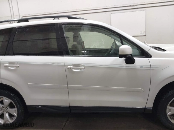 2014 Subaru Forester 2.5i Premium with VIN JF2SJAECXEH528301, listed as a IAAI auction lot 42020441 with 56,677 mi miles. Bid and sale history available at carsss.com. Image 13.
